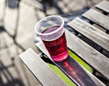 Spotřební daň ze slazených nápojů přinese miliardy a sníží obezitu, uvádí studie