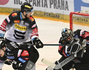 Sparta vyzve hokejisty Karlových Varů, může se přiblížit vedoucímu duu