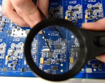 USA zastaví dodávky dalších pokročilých čipů užívaných v AI do Číny nebo Ruska