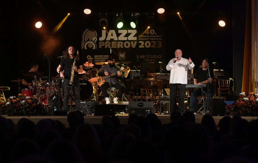 V Přerově začal jazzový festival, otevřel ho zpěvák a skladatel Peter Lipa
