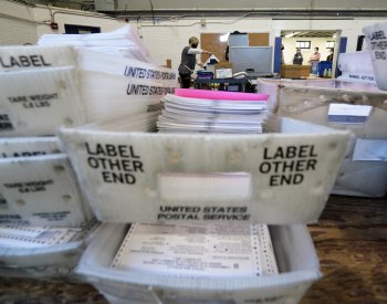 USA obviňují Rusko, že podrývá důvěru demokratických voleb ve světě