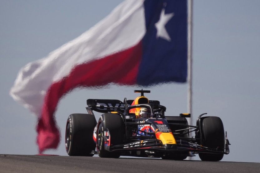Jediný trénink na Velkou cenu USA F1 vyhrál Verstappen před Leclercem