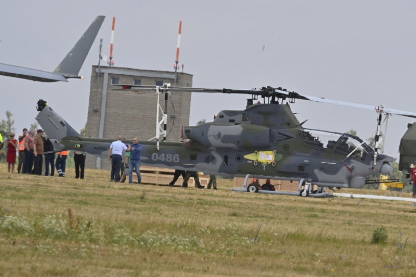 Náměšť má první dva vrtulníky z USA, další čtyři dostane základna do půli září