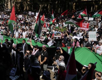 V Austrálii se tisíce lidí připojily k pochodu na podporu Palestinců