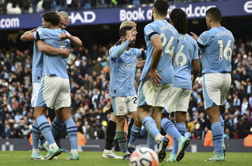 Manchester City uspěl po dvou porážkách, Liverpool vyhrál derby
