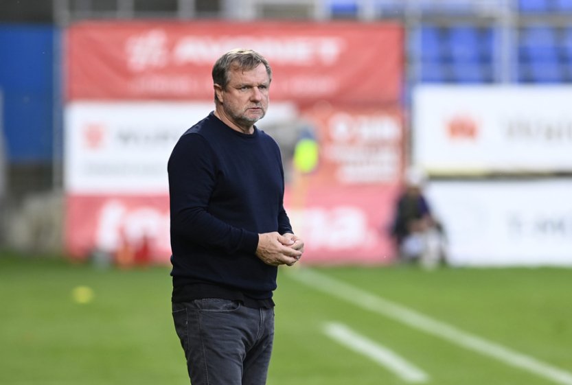 Kouč Vrba nechtěl po historickém debaklu mluvit o své pozici ve Zlíně