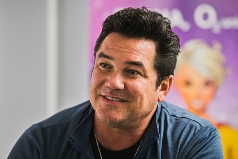 Dean Cain hrál ve 200 filmech a seriálech, kariéru mu nastartoval Superman