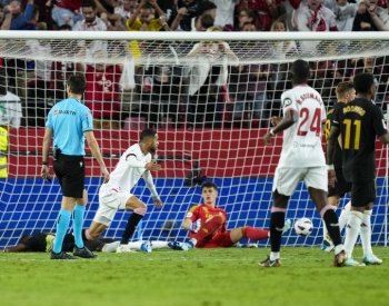 Real Madrid ve španělské lize remizoval v Seville 1:1, dál vede