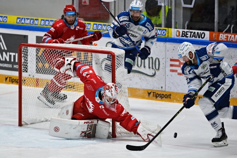 Třinec vyhrál v Brně po nájezdech a bodoval popáté v řadě