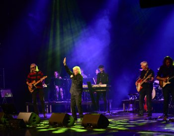 Při oslavě osmdesátých narozenin Václav Neckář dvakrát vyprodal Divadlo Hybernia