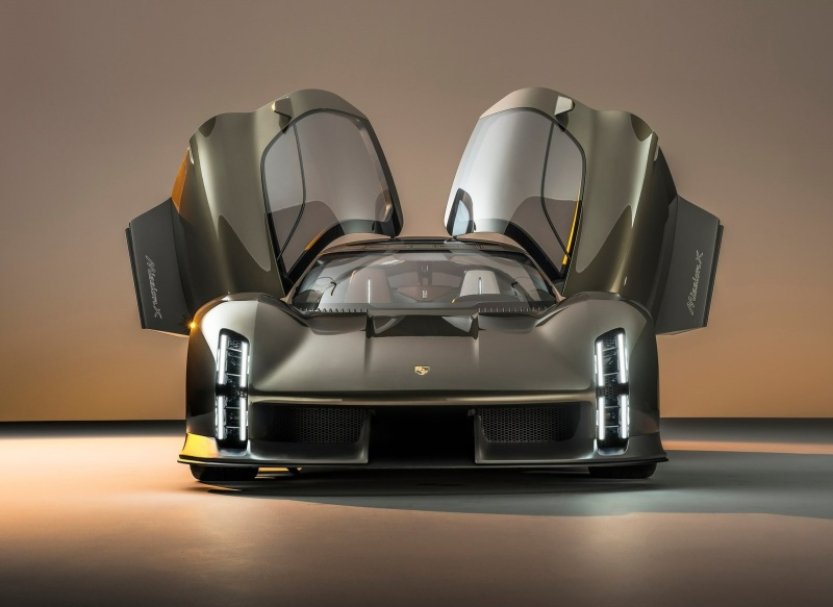 Šéfdesignér Porsche: Čínské elektromobily podněcují inovativnější koncepty aut