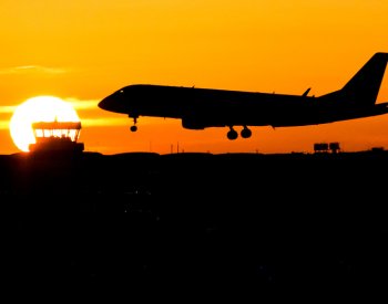 Pilot mimo službu se v USA za letu s desítkami lidí pokusil vypnout motory