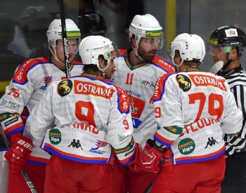 Poruba se drží stále v čele první ligy, Zlín prohrál se Sokolovem