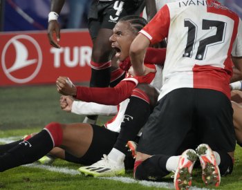 Feyenoord s Lingrem přivítá v LM Lazio, Barcelona a City zaútočí na třetí výhru