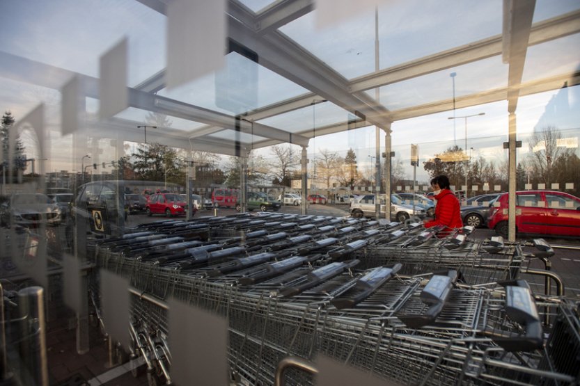 Ve státní svátek 28. října budou mít velké obchody ze zákona zavřeno