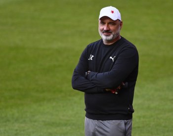 Fotbalisté Slavie odcestovali do Říma k utkání s AS bez stále zraněného Ševčíka