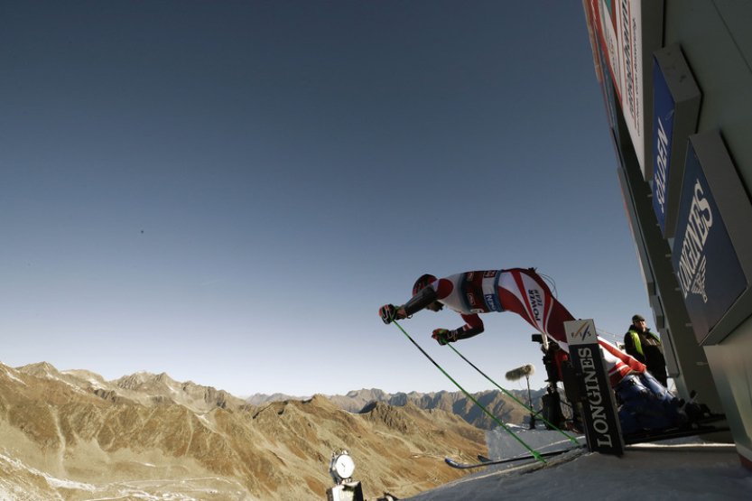 Oteplování přináší kritiku brzkého začátku SP lyžařů, v Söldenu skoro není sníh