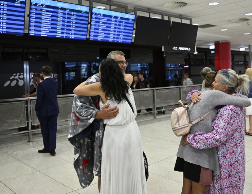 Na pražském letišti přistála letadla z požárem zasaženého řeckého Rhodu