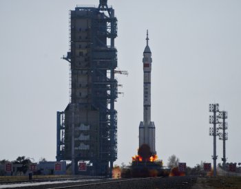 Trojice čínských astronautů zamířila k čínské vesmírné stanici