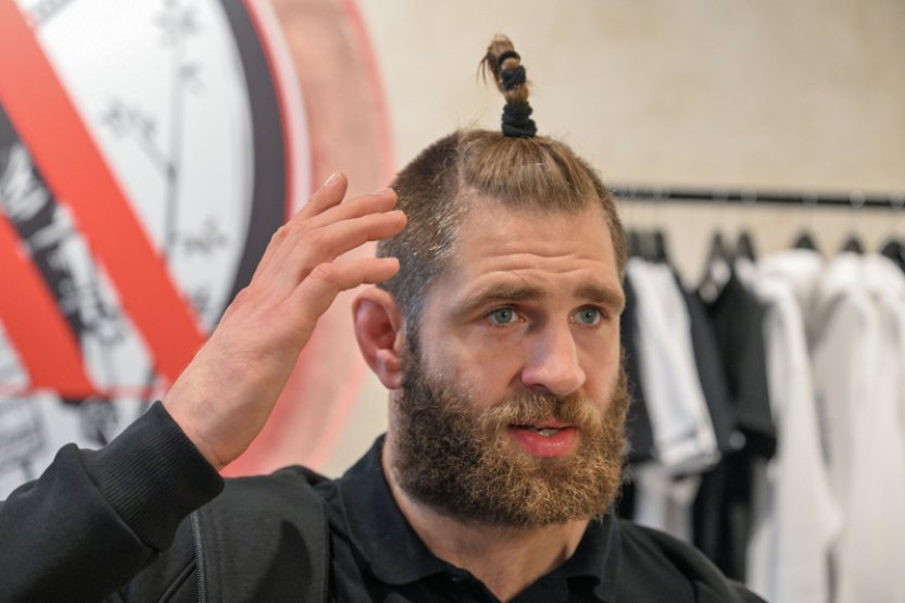 Bojovník MMA Procházka chce proti Pereirovi získat zpátky titul UFC