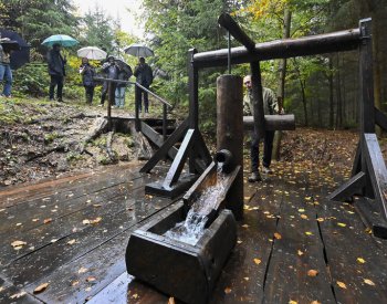 Na hornické naučné stezce v Jihlavě budou přibývat repliky důlních zařízení