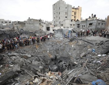 Pásmo Gazy čelí velmi intenzivnímu ostřelování, přerušen byl i internet