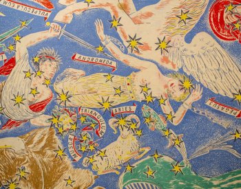 Kolínské muzeum vystavuje rozměrnou textilii z první republiky