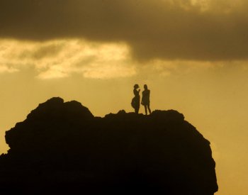 Být vtipný na první schůzce při hledání partnera nepomáhá, ukázal výzkum