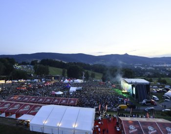 Úvod Benátské! byl ve znamení slovenského popu, aplaus sklidil Nagy i Müller
