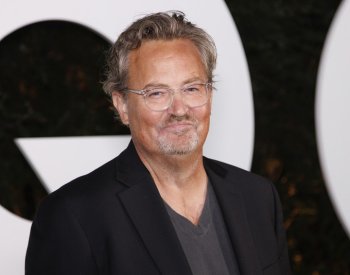 Zemřel herec Matthew Perry známý jako Chandler z Přátel