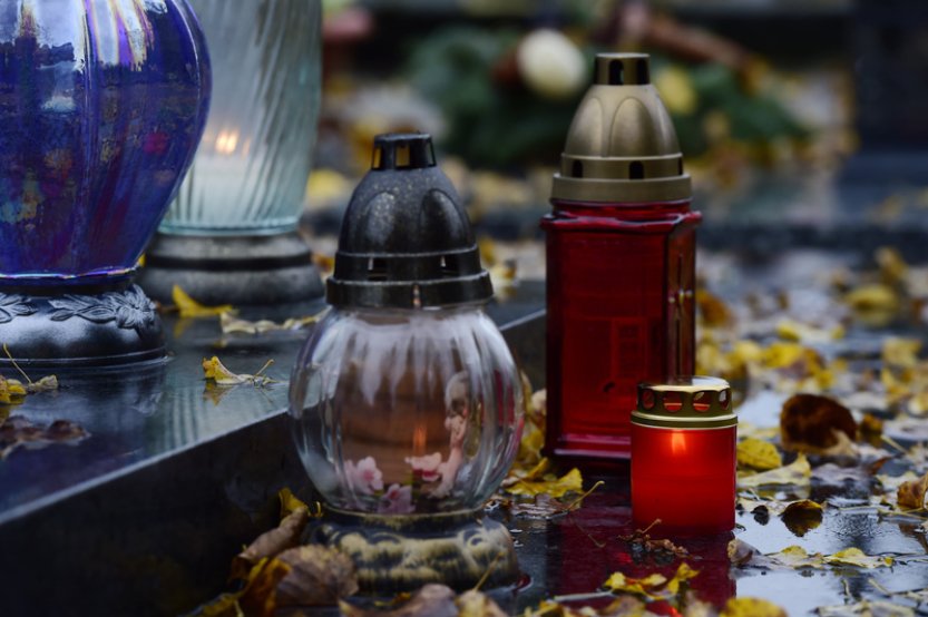 V obchodech vrcholí poptávka po dušičkovém zboží, někteří zákazníci šetří