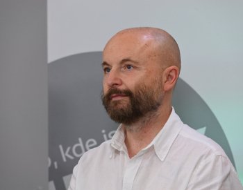 Režisér Tomáš Mašín se při natáčení filmu Němá tajemství obklopil týmem žen