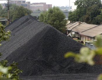 FT: EU a Británie budou chtít konec dotací na těžbu fosilních paliv v zahraničí