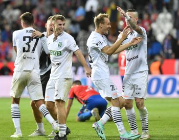 Plzeň nečekaně prohrála s Karvinou 0:1, Slezané venku poprvé bodovali