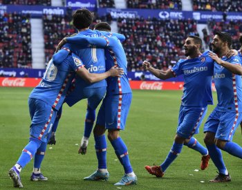 Atlético Madrid porazilo Alavés 2:1 a v tabulce je před Barcelonou třetí