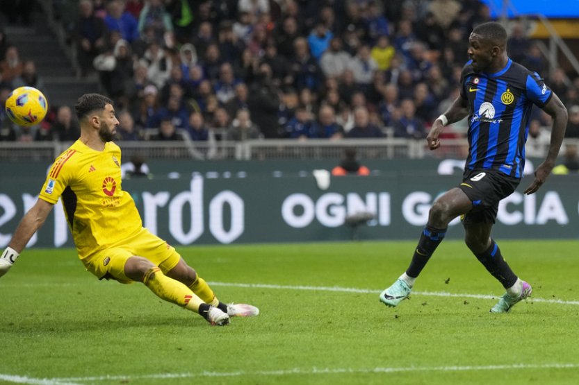 Inter porazil AS Řím 1:0, Cagliari předvedlo historický obrat proti Frosinone