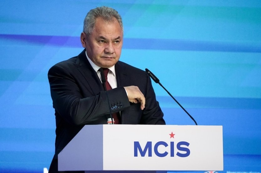 Šojgu varoval Západ před eskalací, která by vedla ke střetu jaderných mocností