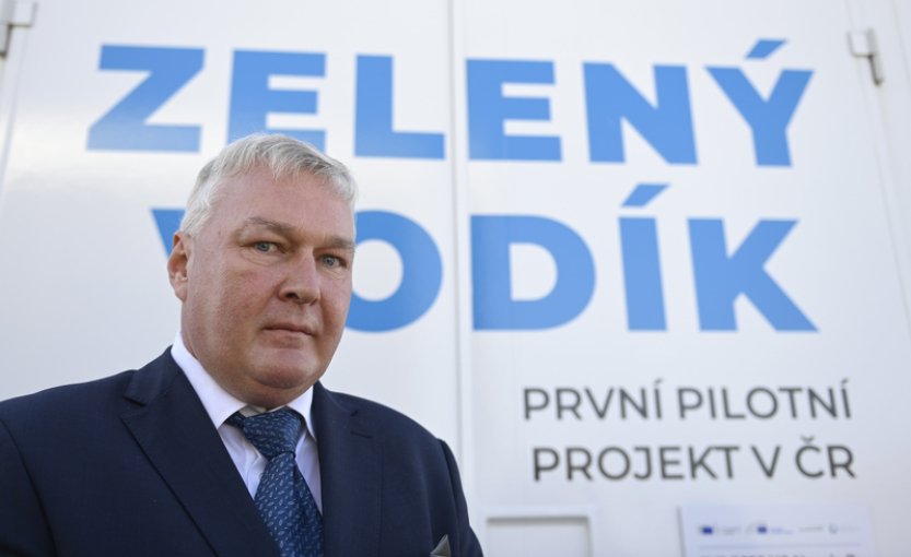 V Napajedlech je první průmyslový elektrolyzér na výrobu zeleného vodíku v Česku