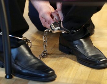 Amerického politika obvinili z úmyslu znásilnit v Praze nezletilou osobu