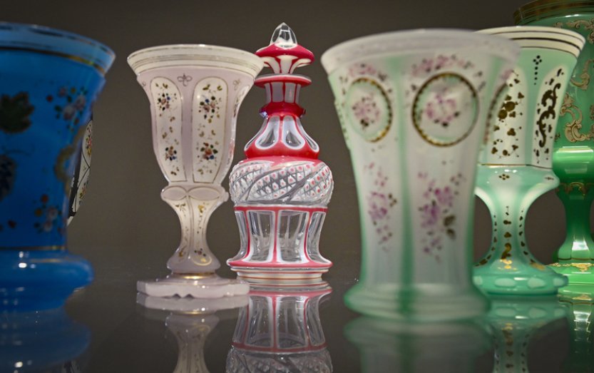 Galerie na Milovské huti U Křižánek na Žďársku připomíná historii sklářství