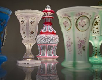 Galerie na Milovské huti U Křižánek na Žďársku připomíná historii sklářství