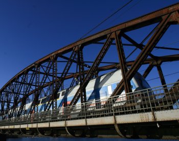 Správa železnic: Podle odborníků EU je výhodnější nahradit most na Výtoni novým