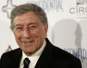 Ve věku 96 let zemřel americký zpěvák Tony Bennett