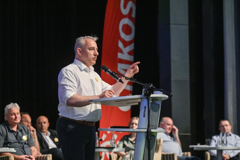 Odbory vyhlásily na 27. listopadu den protestů, oznámil Středula