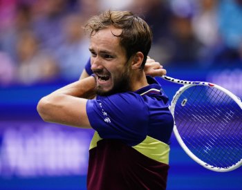 Po světové dvojce Alcarazovi vypadl z Masters v Paříži i třetí nasazený Medveděv