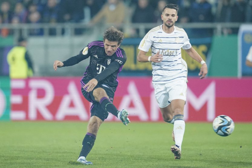 Brutální rána, odčiníme to jen ziskem titulu, řekl Müller po vyřazení z poháru