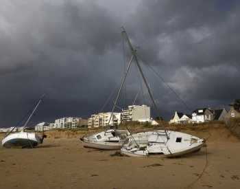 Prudké bouře v Toskánsku si vyžádaly tři mrtvé, Ciarán má už deset obětí