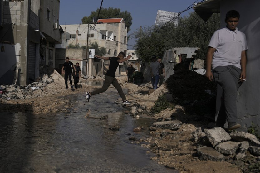 Při raziích Izraele na Západním břehu zahynulo dalších osm Palestinců