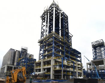 Rafinérie v Litvínově dokáže zvládnout přechod výhradně na neruskou ropu