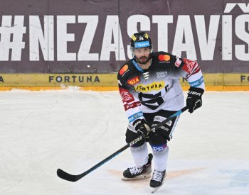 V nominaci hokejistů na turnaj Karjala nahradil zraněného Frka Řepík